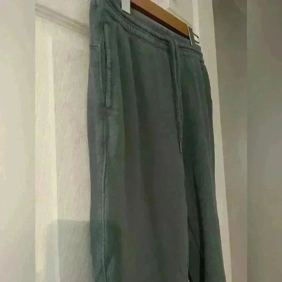 Aerie the chill jogger size xs oversized with drawstring green color - Picture 3 of 7